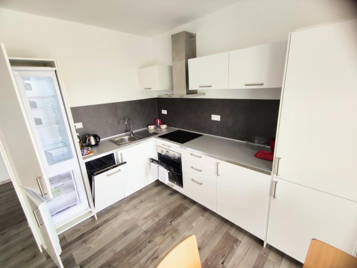 Comfort Apartment For 6 & Loggia & Free Parking Zilina Exterior photo